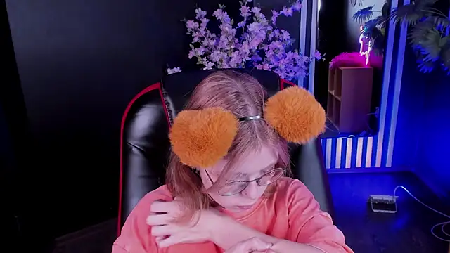 FoxxyyPolly's Live XXX Chat
