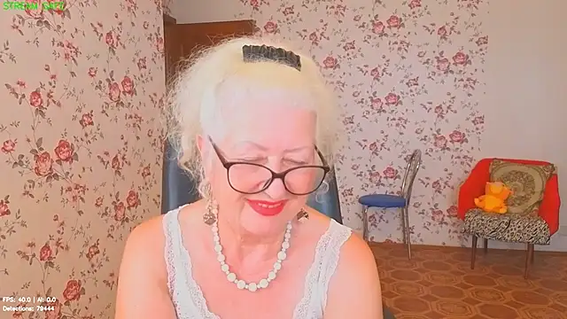 Maya_Mayflower Chat XXX in diretta