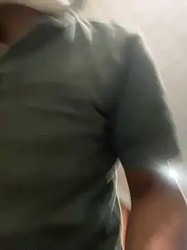 kingjozi121 Adlı Modelin Canlı XXX Sohbeti