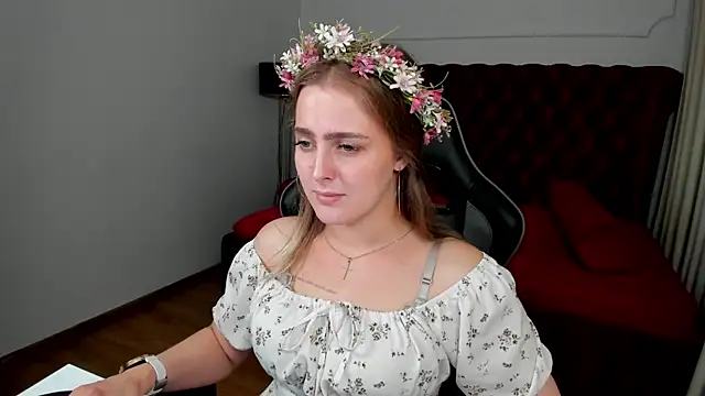 EllaBells Adlı Modelin Canlı XXX Sohbeti