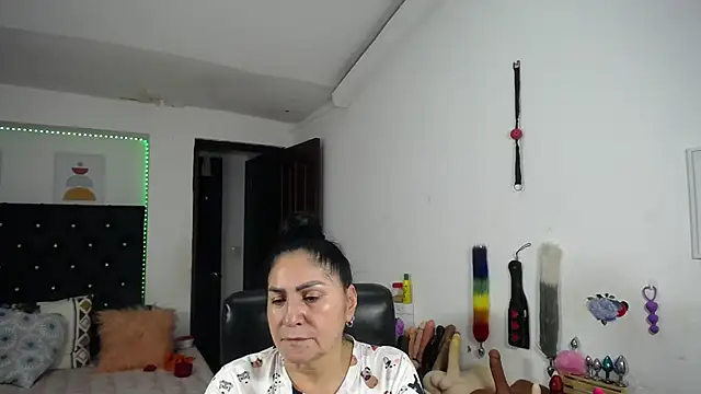 mature_bigboobs10's Live XXX Chat