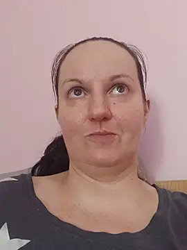 BustyLadyAlma Adlı Modelin Canlı XXX Sohbeti