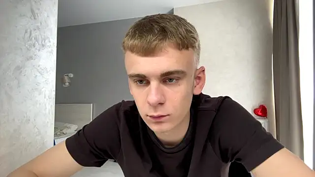 SoloFury Adlı Modelin Canlı XXX Sohbeti