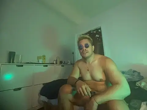 Docthebull élő XXX-chatje