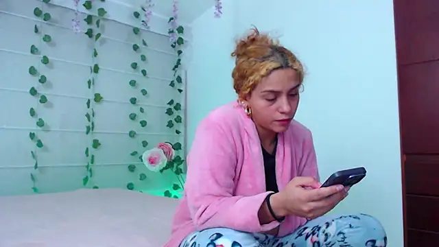 צ'אט XXX בשידור חי של Sarabubbie