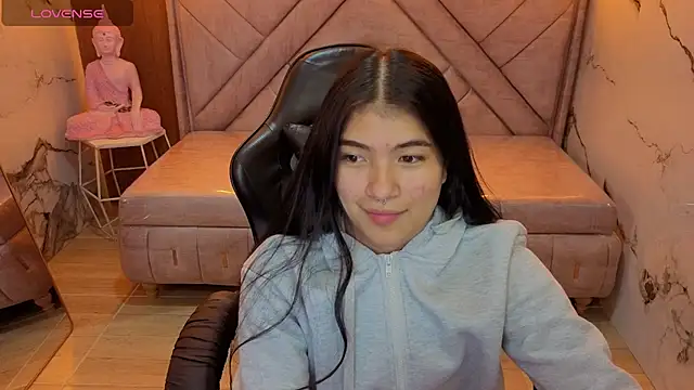 Chat +18 de alesia_v_v ao vivo