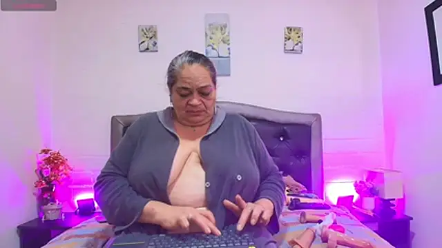 QueenMatturex 即時 XXX 聊天
