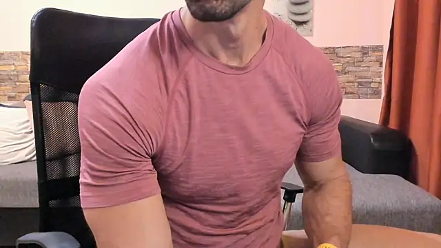 XXX chat uživo modela HotHunkTrainer