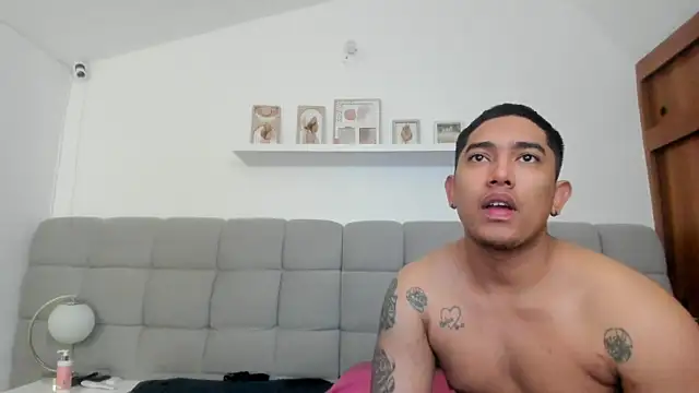 Chat XXX en directo de erotic_sins
