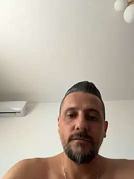 InsaneMattt: απευθείας συνομιλία ΧΧΧ