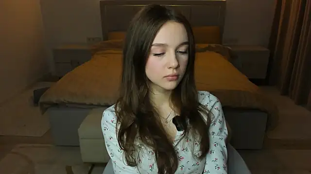 SharriSang élő XXX-chatje