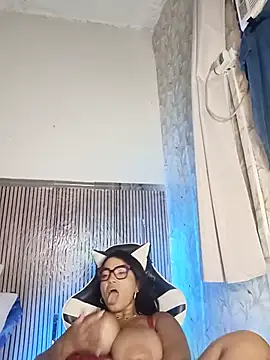 XXX chat uživo modela Yameil