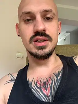AssHunter4k's Live XXX Chat
