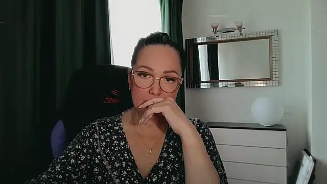 infinity_loveliness' Live XXX Chat
