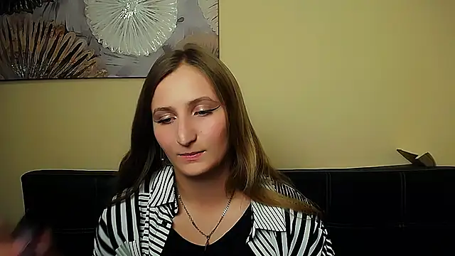 צ'אט XXX בשידור חי של Jenny_smille_