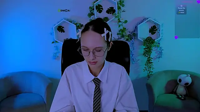 mona_cloud XXX чат на живо
