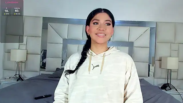 Camila_Fox69 XXX чат на живо
