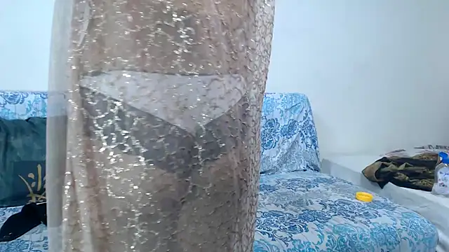 amrozia Adlı Modelin Canlı XXX Sohbeti