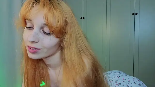 tgirlfoxy Adlı Modelin Canlı XXX Sohbeti
