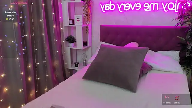 Živý XXX chat FeralPeach