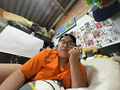 צ'אט XXX בשידור חי של violeta_818