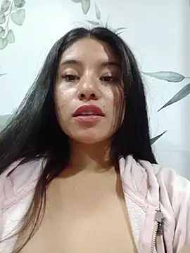 tara20_'s Live Chat Room