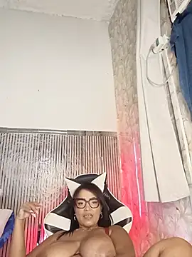 צ'אט XXX בשידור חי של Yameil