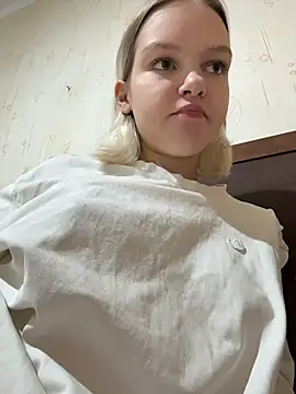 AshleyMur Adlı Modelin Canlı XXX Sohbeti