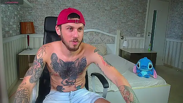 JonahShaw Adlı Modelin Canlı XXX Sohbeti
