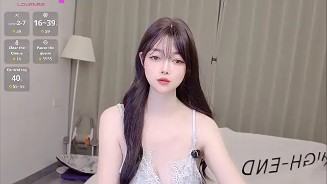 uikyy1 Adlı Modelin Canlı XXX Sohbeti