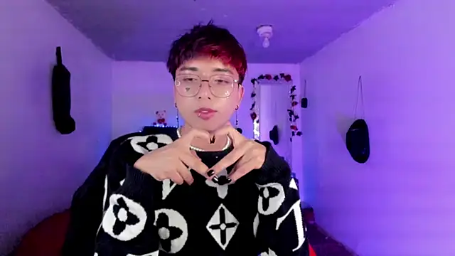 AnggelONfiree Chat XXX in diretta