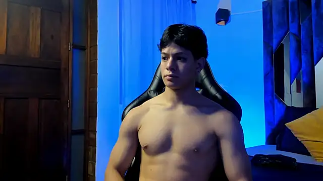 TonyPetrovjs লাইভ XXX চ্যাট
