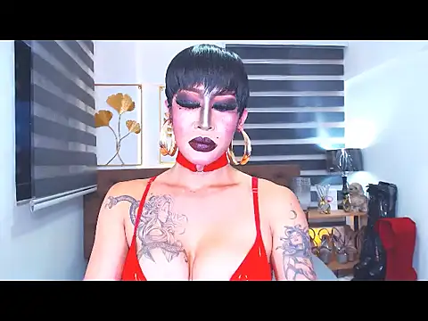 DominateMistressTania's Live XXX Chat