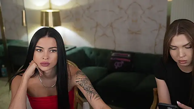 XXX chat uživo modela Tina_Breeze