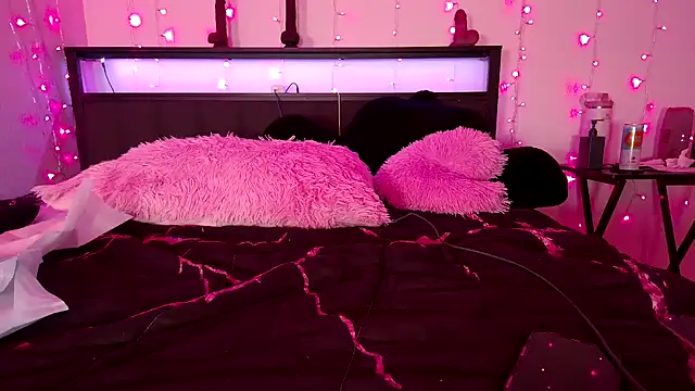 QueenLolaX Live XXX-Chat