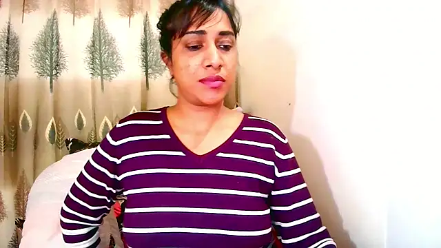 Chat XXX ao vivo de Indian_Erotic69