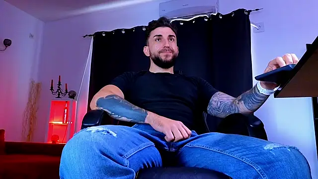 دردشة MightyAaron66 الجنسية المباشرة