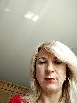 Chat XXX ao vivo de AhlyssaLove1155