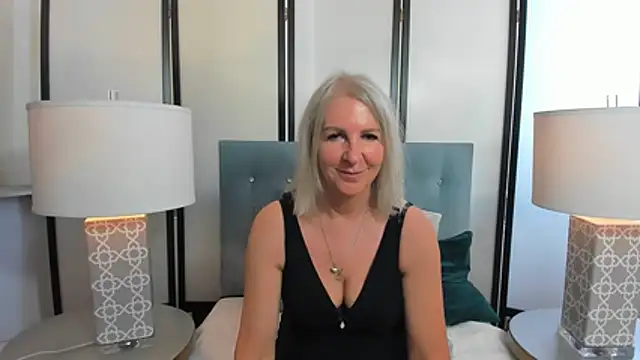 Chatroom XXX en direct de EricaTop