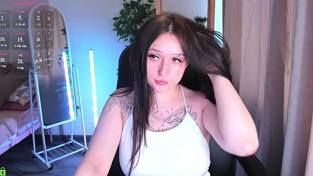 Emma-Blissa Chat XXX in diretta