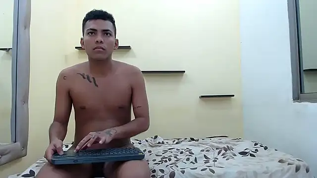 Онлайн чат XXX patrickvsnoah