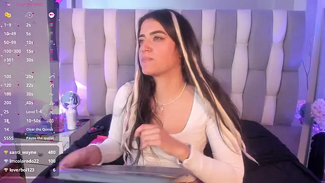 Chat +18 de IsaDiiaz ao vivo