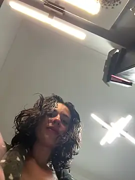 RedAssHottie 现场XXX聊天