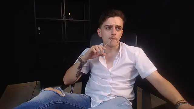 הופעת וובקאם של FelixStarkk