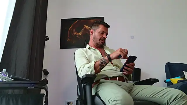ChrisKox's Live XXX Chat