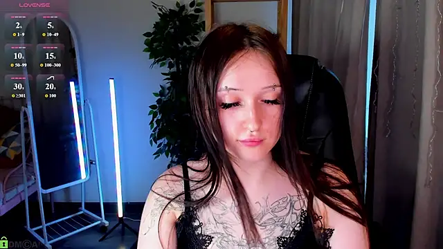 Emma-Blissa 现场XXX聊天