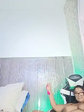 Yameil live XXX chat