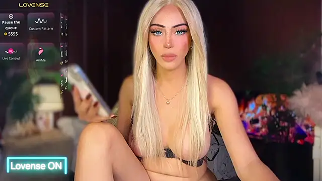 Miss-Victoria69 Adlı Modelin Canlı XXX Sohbeti