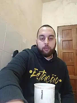 matvaz21cm's Live XXX Chat