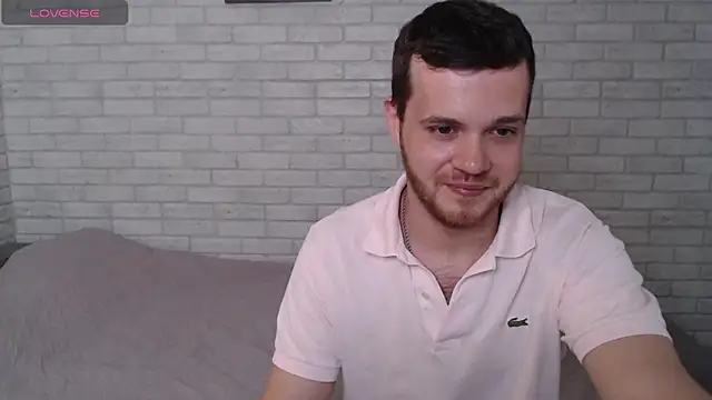 Chatroom XXX en direct de Alexxx_horny